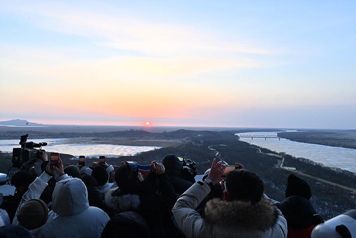 新年日出來(lái)啦！迎接2024年第一縷陽(yáng)光