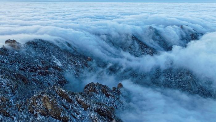 河南堯山：初雪新霽 云?？澙@